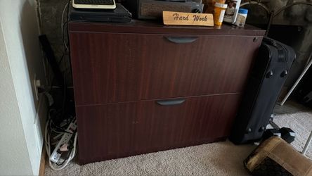 2-Drawer Lateral File Cabinet Mahogany