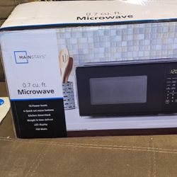 Brand New In The Box Mainstays Microwave 