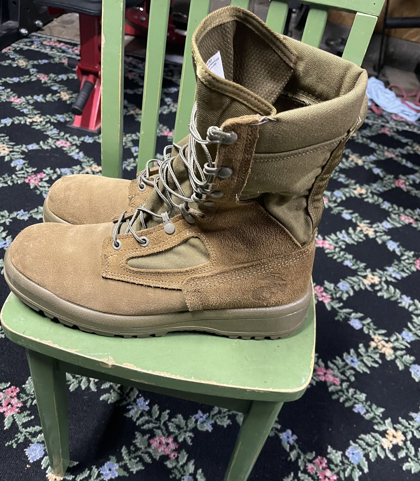 MILITARY BOOTS SIZE 12