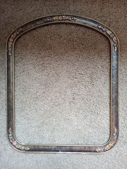 Antique Rounded Top Wood Picture Frame 22 x 18"