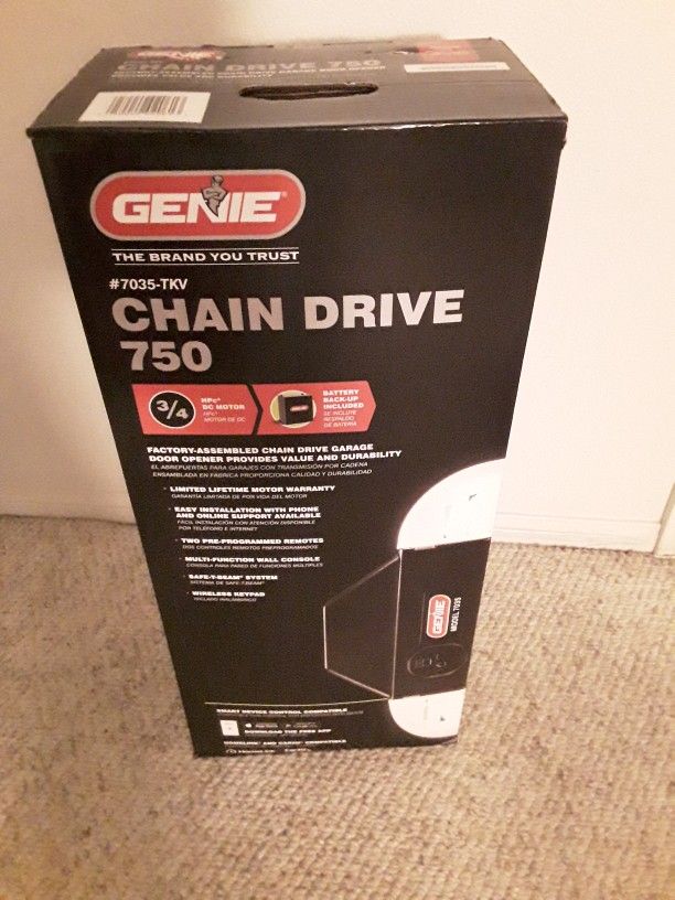 Genie Chain Drive Garage Door  Opener 