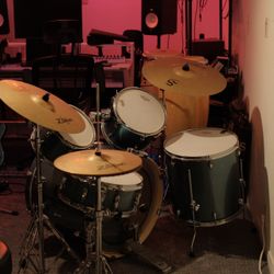 Pearl Export Series 5-Piece Drum Kit, Aqua Blue Glitter, with Zildjian S Cymbals & Hardware