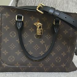 Louis Vuitton Monogram Flower Tote bag