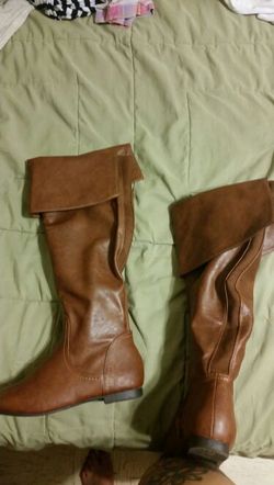 Size 7 brown boots