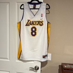 Vintage L A LAKER “KOBE” #8 