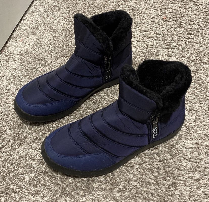 Navy Blue Black Lining Snow Boots Fits Size 7-8