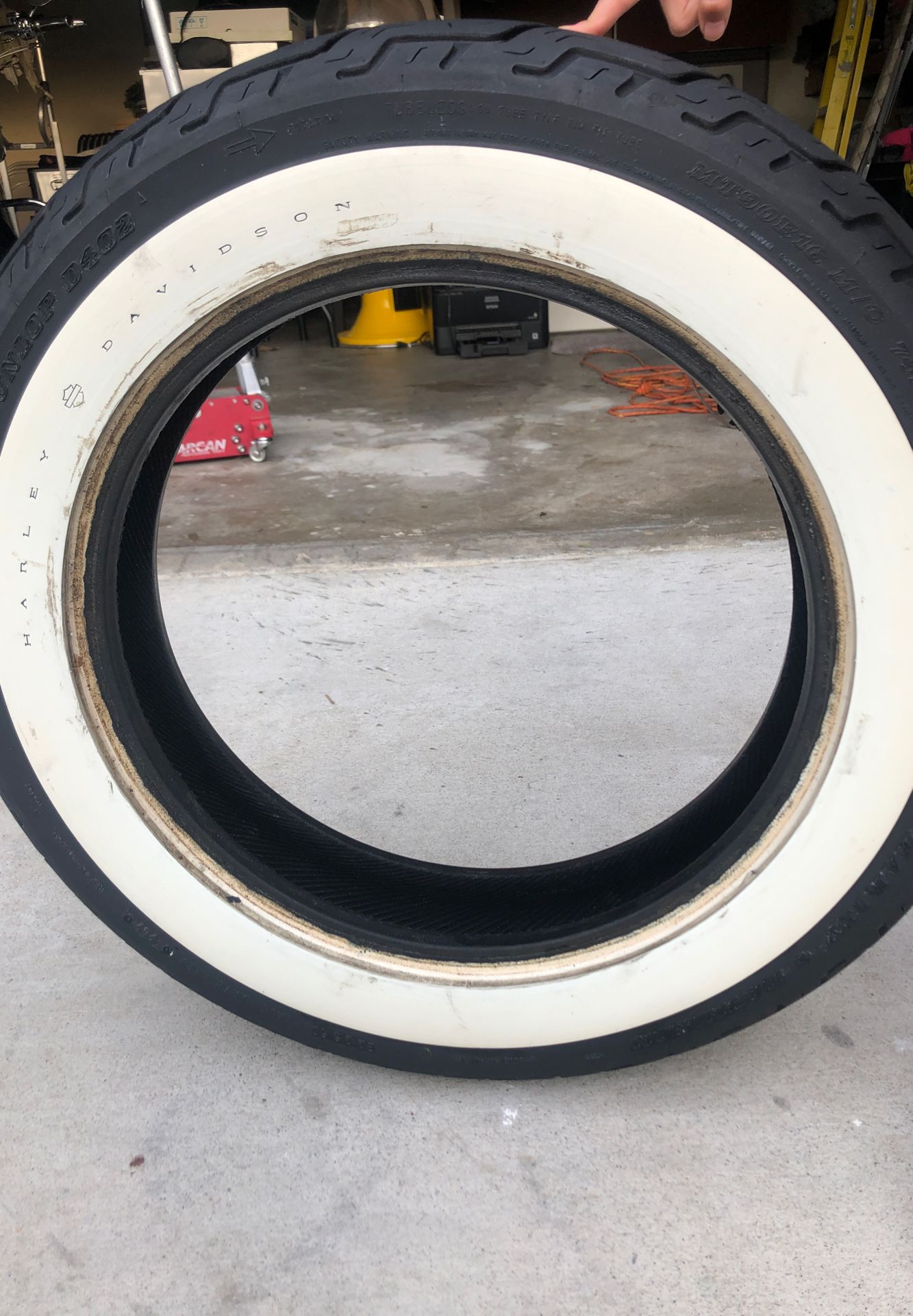 Harley Davidson Tire 16’