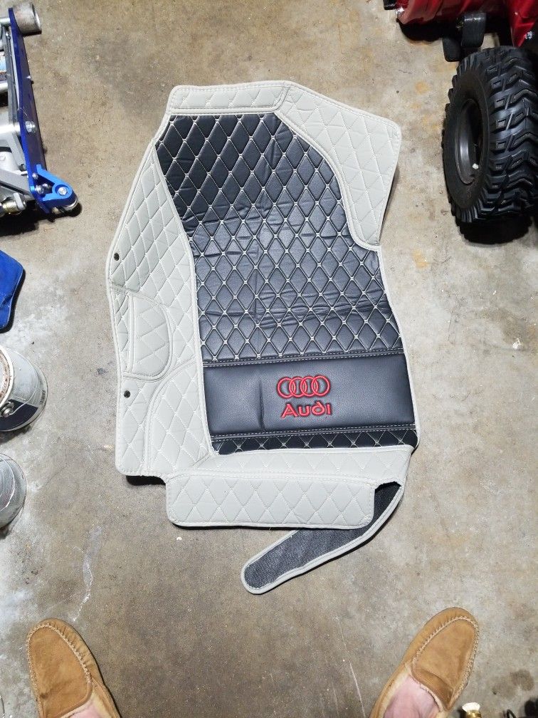 Audi Q7 Floor Mats