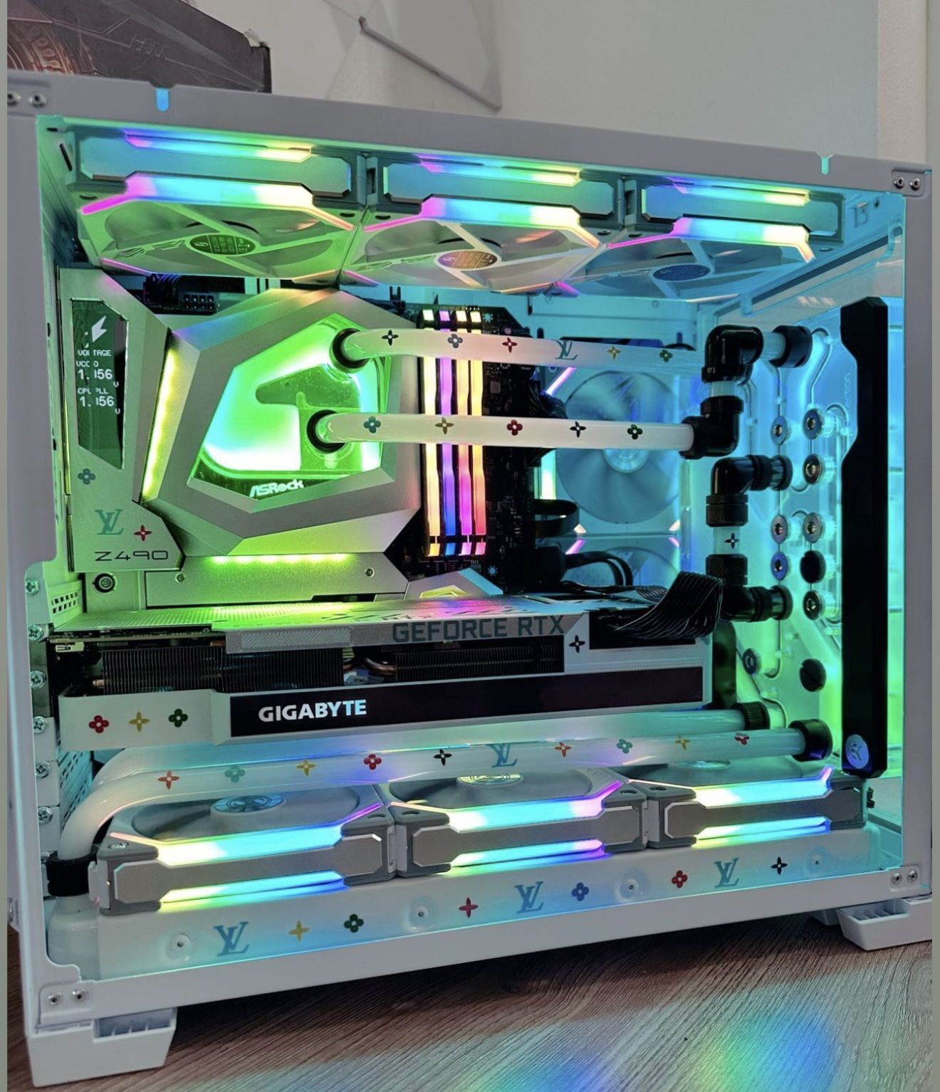 Louis Vuitton Gaming Pc/ Watercooled!!
