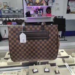 Louis Vuitton Purse 