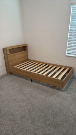 Twin size bed
