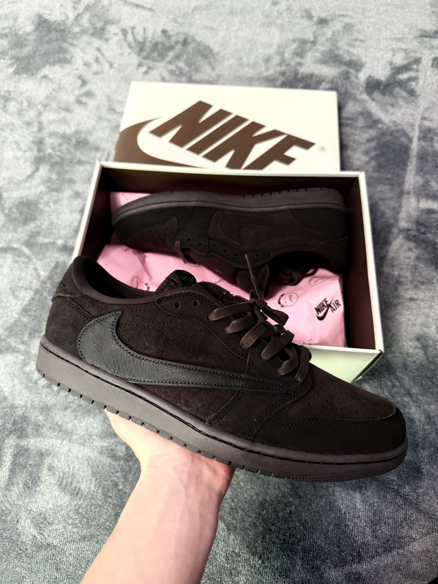 Jordan 1 Travis Scott Velvet Brown 