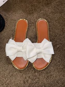 Sandals/slides