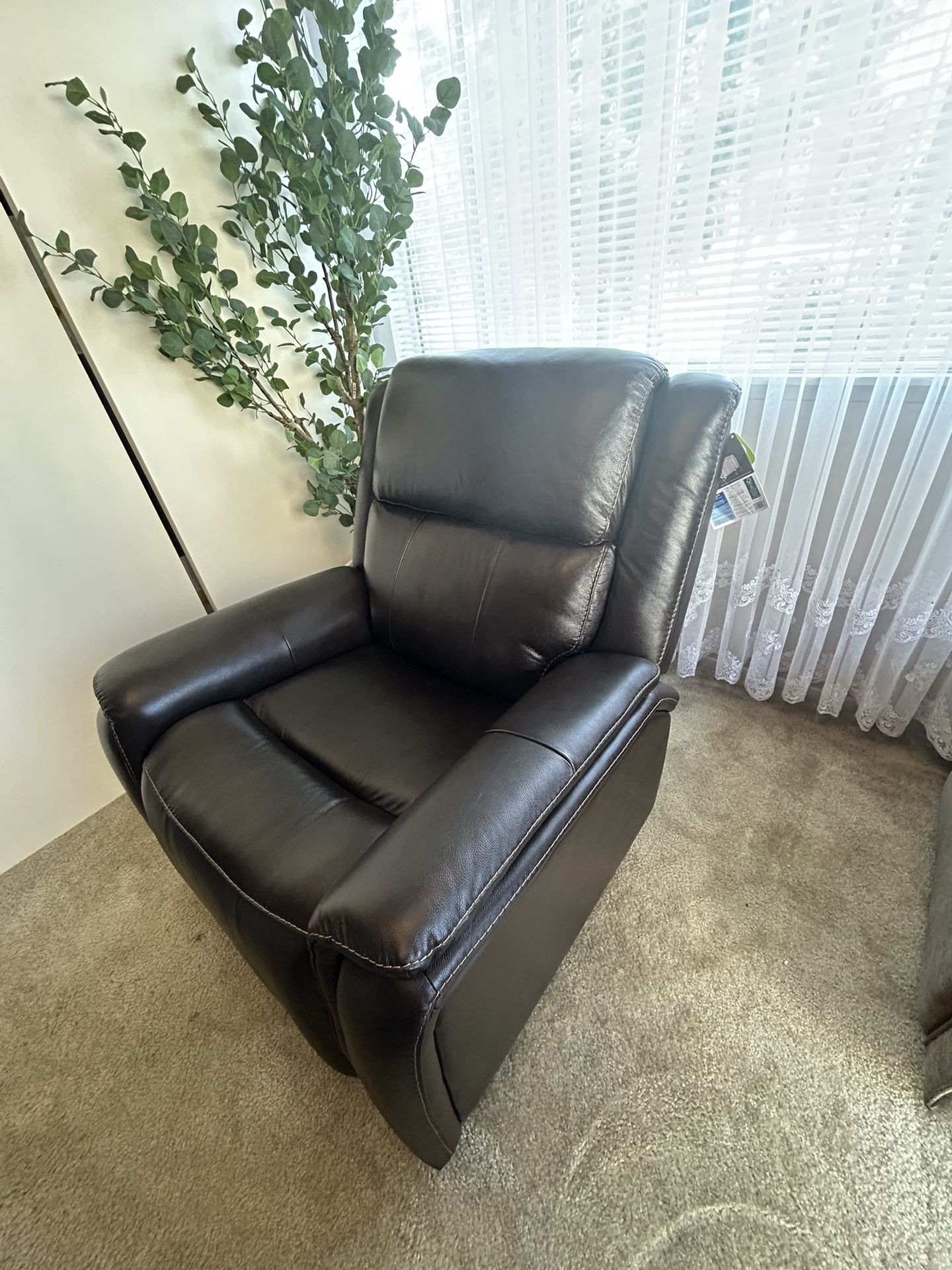 Barcalounger Bryson Leather Power Rocker Recliner with Power Adjustable Headrest