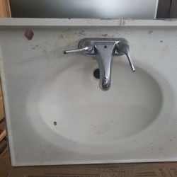Sink And Faucet 