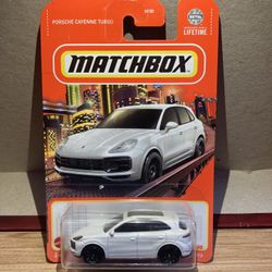 Matchbox / Porsche Cayenne Turbo / White