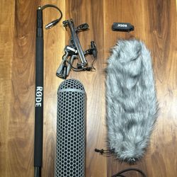 RØDE Boom / Microphone Kit – Boom Pole + Wind Muff + Shock Mount