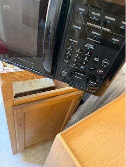Kitchen cabinets lower and upper
