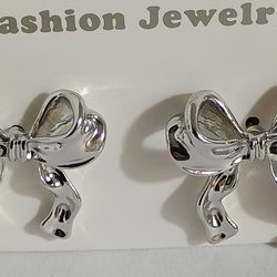 Silver Bow Earrings 