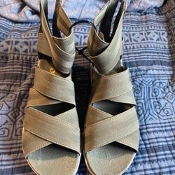 
Sandals ladies brand new