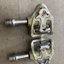 road bike pedal