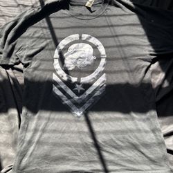 Vintage 2000s Y2K Skater Black Skull Military Tee