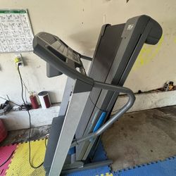 Treadmill 