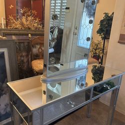 Mirrored Vanity With Mirror With Lights