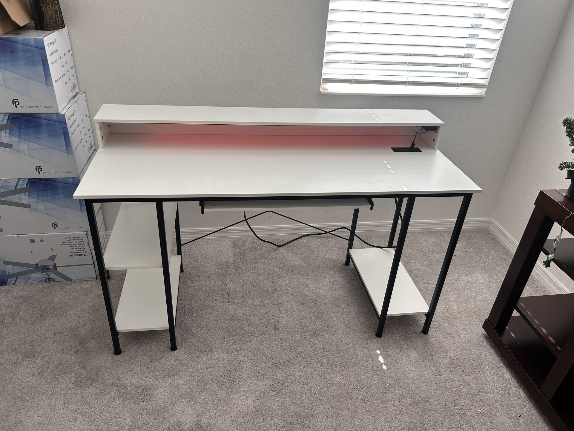 computer desk 