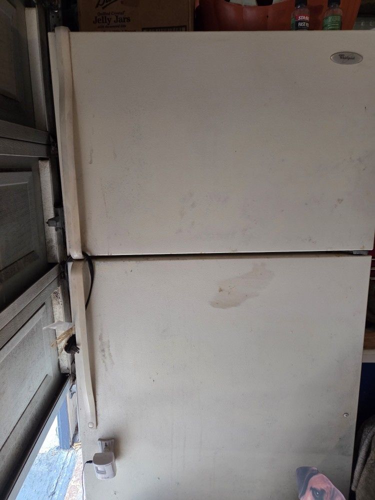 Whirlpool Refrigerator and Kenmore Stove/Oven