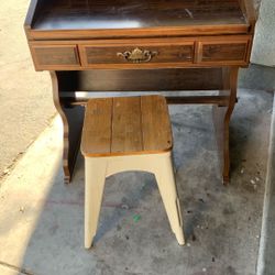 Desk Replica With stool