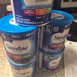 Latas de fórmula similac