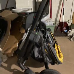 Evenflo Pivot Xplore Stroller Wagon