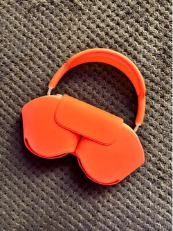 Air Pods Maxs