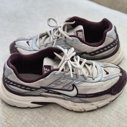 NIKE INITIATOR 