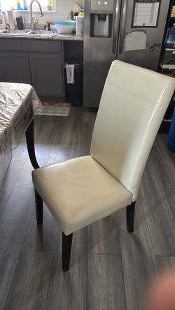 4 Dinning Chairs