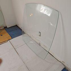 Square  Glass  for table 40" x 40" $10.00