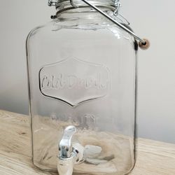 LIKE NEW Glass 2-Gallon Square "Mason Jar" Style Drink Dispenser 