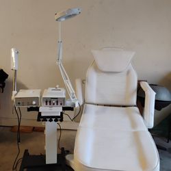 Aesthetician Bed