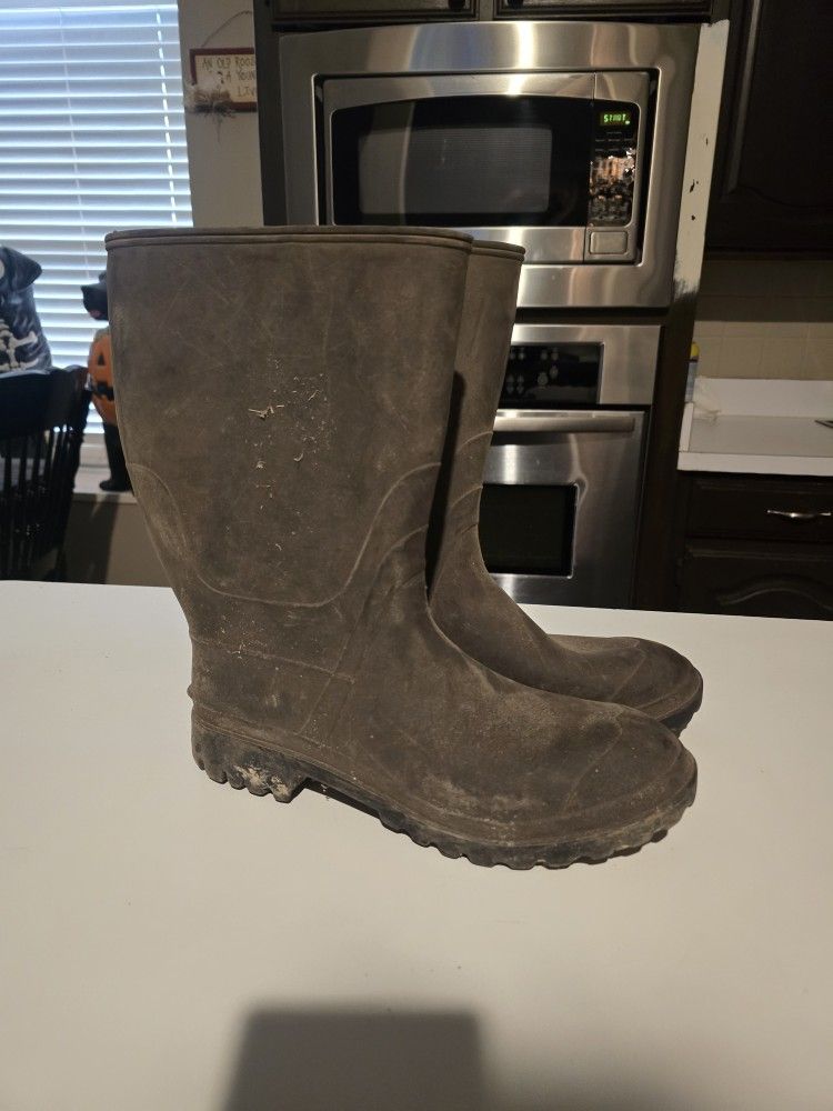 Men's Mud Boots Sz 13