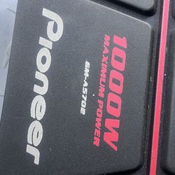 Pioneer amp with 2 speakers