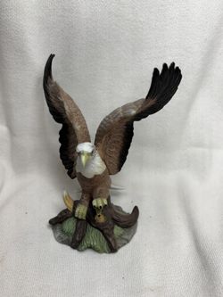 Beautiful Porcelain Eagle With It’s Wings Spread