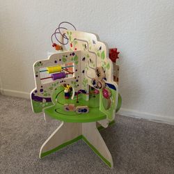 Montessori Manhattan Tree House 