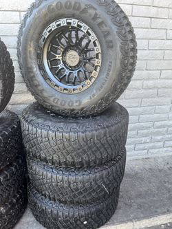 Vendo Set De Rines Nuevos 17x9 De Ancho De 6-139.7 Lugs Con Llantas 315/70/R17 Bfgoodrich ✅🔥💯