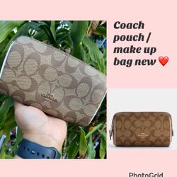 Coach 17 cosmetic pouch 👝 new with tags 🏷  Super cute in Signature canvas  $55 🙅🏻‍♀️ firm  new with tags  