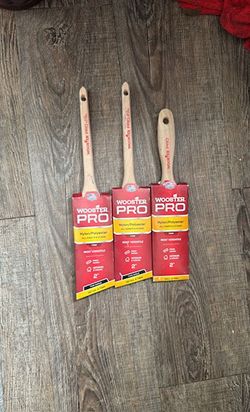 Paint brushes