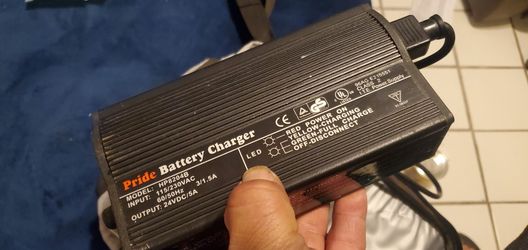 PRIDE 24V 5A Battery Charger For electric Wheelchair/scooter Used Conditión But Works Great