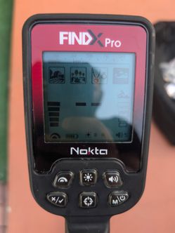 Metal detector for jewelry and gold