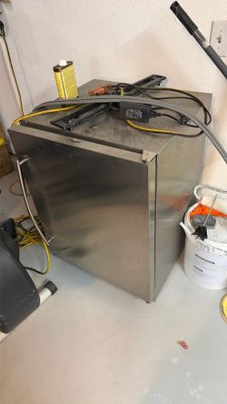 FREE Mini Fridge - Doesn’t work