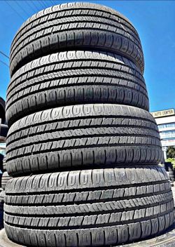 225/65r17 GOODYEAR en perfectas condiciones de vida las 4